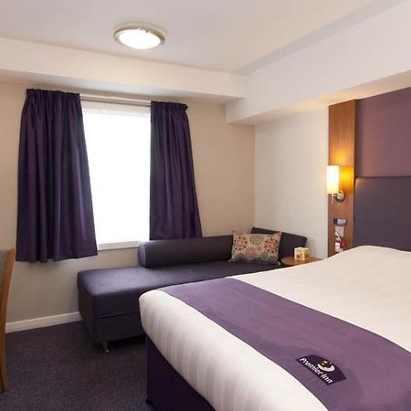 Premier Inn Birmingham South - Hall Green מראה חיצוני תמונה