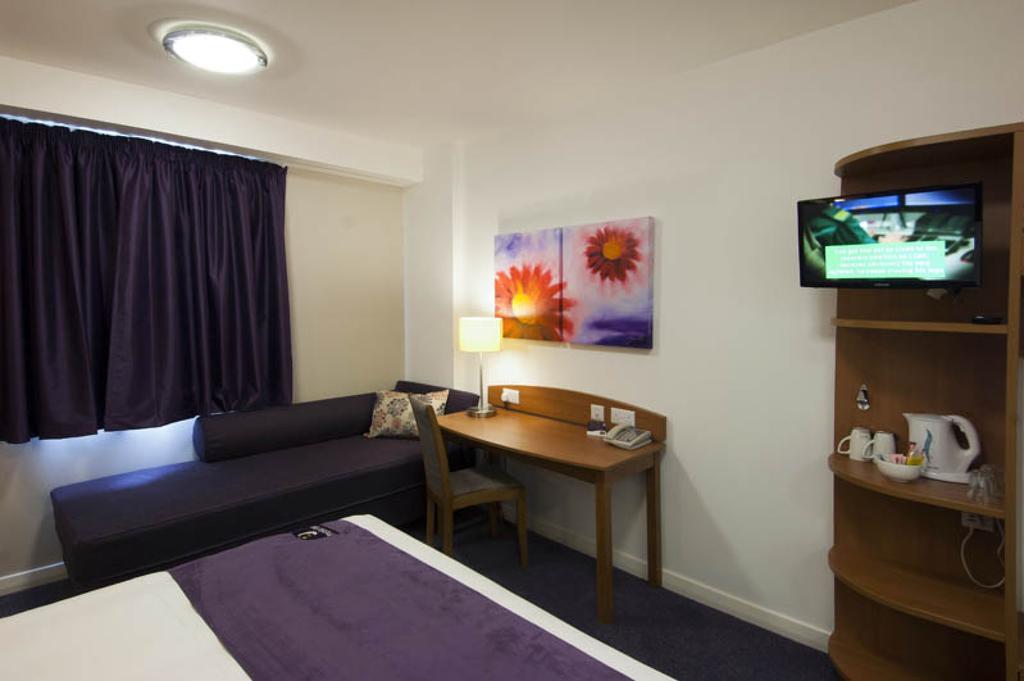 Premier Inn Birmingham South - Hall Green מראה חיצוני תמונה