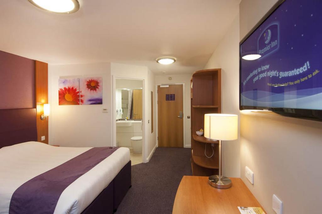 Premier Inn Birmingham South - Hall Green מראה חיצוני תמונה
