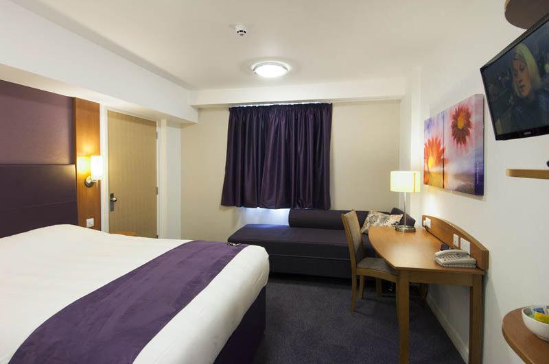 Premier Inn Birmingham South - Hall Green מראה חיצוני תמונה